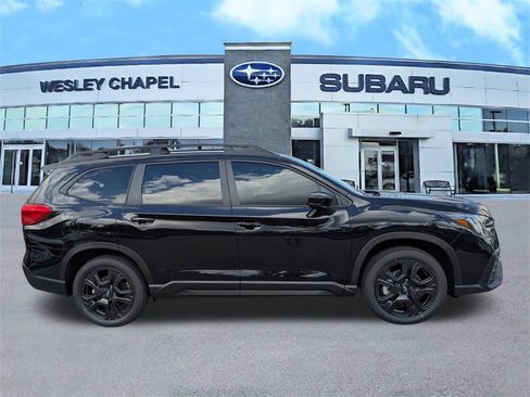 Certified 2025 Subaru Ascent Onyx Edition w/ Popular Package #2 image 4