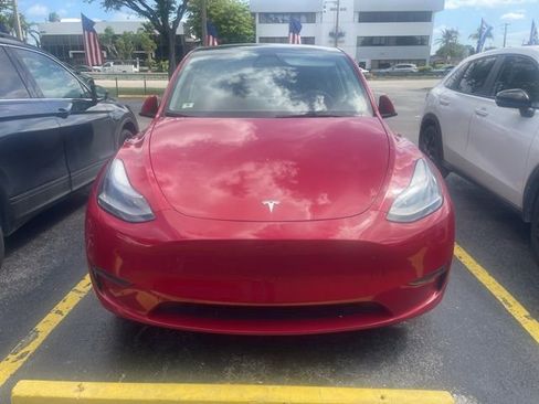 Used 2023 Tesla Model Y Long Range image 1