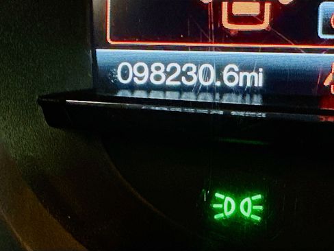 Used 2016 Ford Explorer Limited image 18