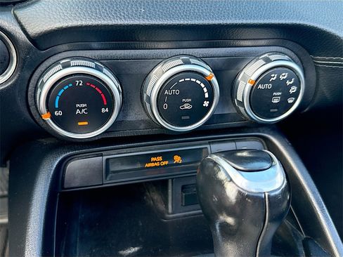 Used 2017 FIAT 124 Spider Lusso image 13