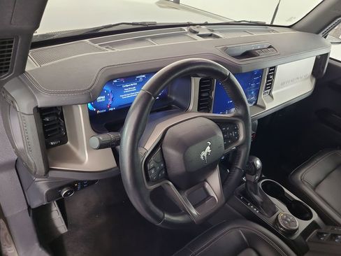 Used 2025 Ford Bronco Outer Banks image 13