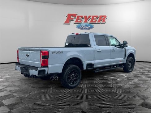 New 2026 Ford F350 Lariat w/ Black Appearance Package image 7
