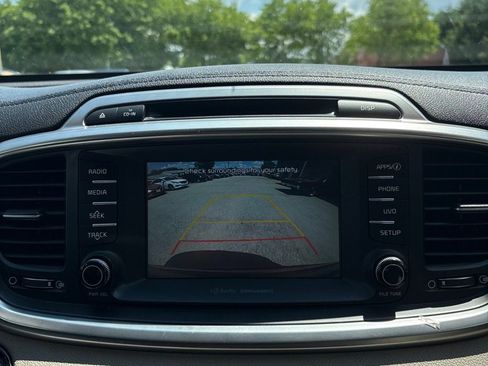 Used 2017 Kia Sorento EX image 23