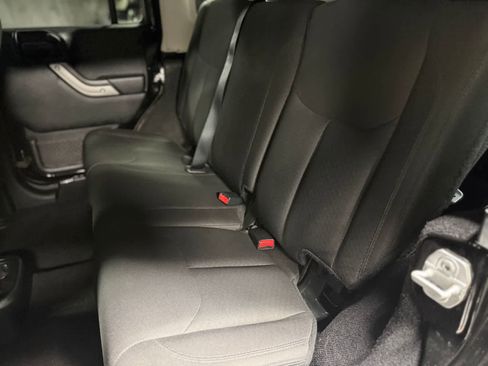 Used 2018 Jeep Wrangler Unlimited Sport S AWD/4WD image 20