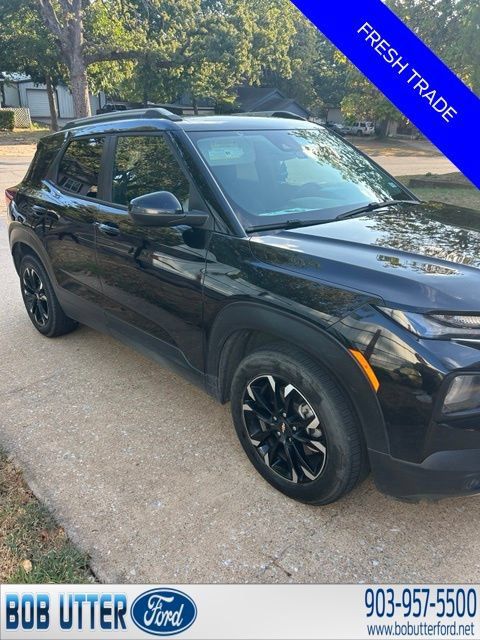 Used 2021 Chevrolet TrailBlazer LT w/ Convenience Package FWD image 2