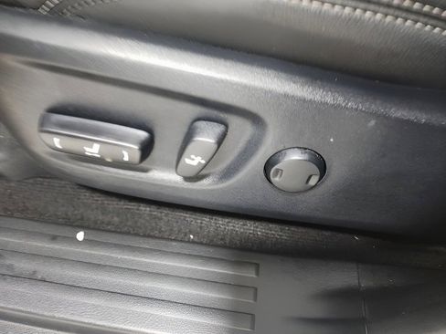 Used 2020 Toyota 4Runner Limited image 24