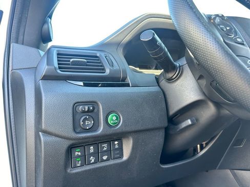 Certified 2021 Honda Ridgeline Black Edition image 13