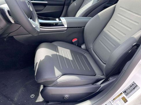 New 2026 Mercedes-Benz C 300 4MATIC Sedan image 16