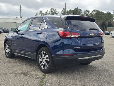 Used 2023 Chevrolet Equinox LT image 3