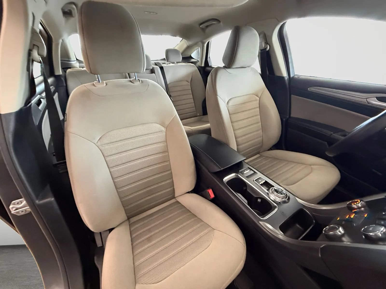 Used 2020 Ford Fusion S FWD image 21