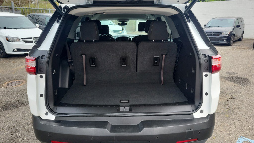Used 2018 Chevrolet Traverse LT AWD/4WD image 11