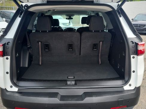 Used 2018 Chevrolet Traverse LT AWD/4WD image 11