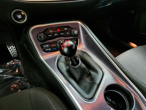 Used 2018 Dodge Challenger R/T Scat Pack RWD image 17