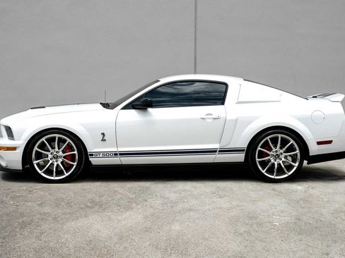 Used 2007 Ford Mustang Shelby GT500 RWD image 8