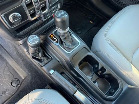 Used 2021 Jeep Wrangler Unlimited Sahara image 21