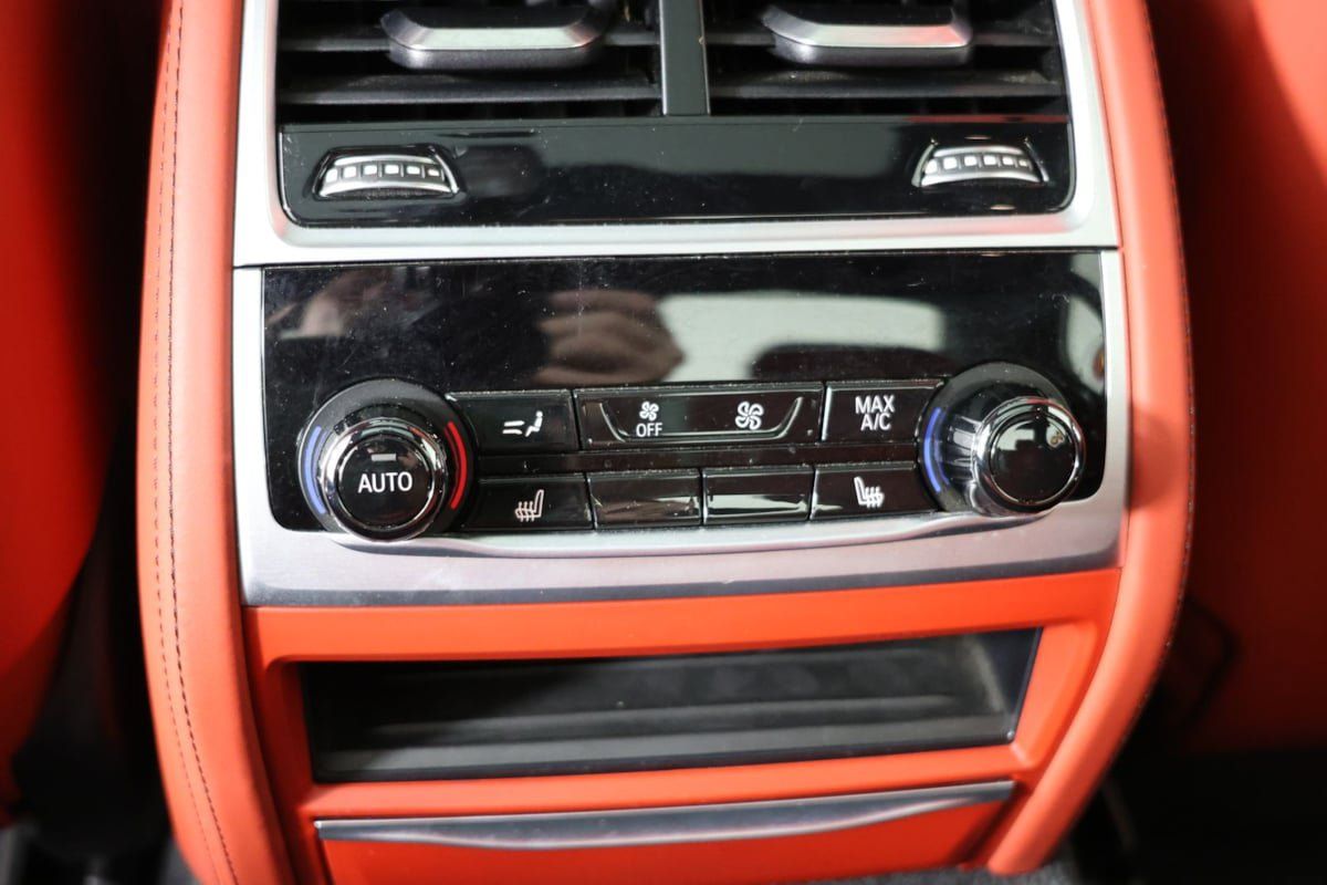 Used 2022 BMW ALPINA B7 xDrive AWD/4WD image 52