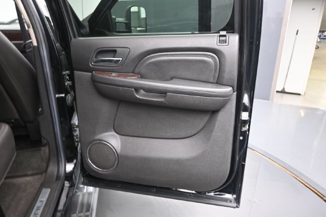 Used 2014 GMC Sierra 2500 Denali w/ Snow Plow Prep Package AWD/4WD image 14