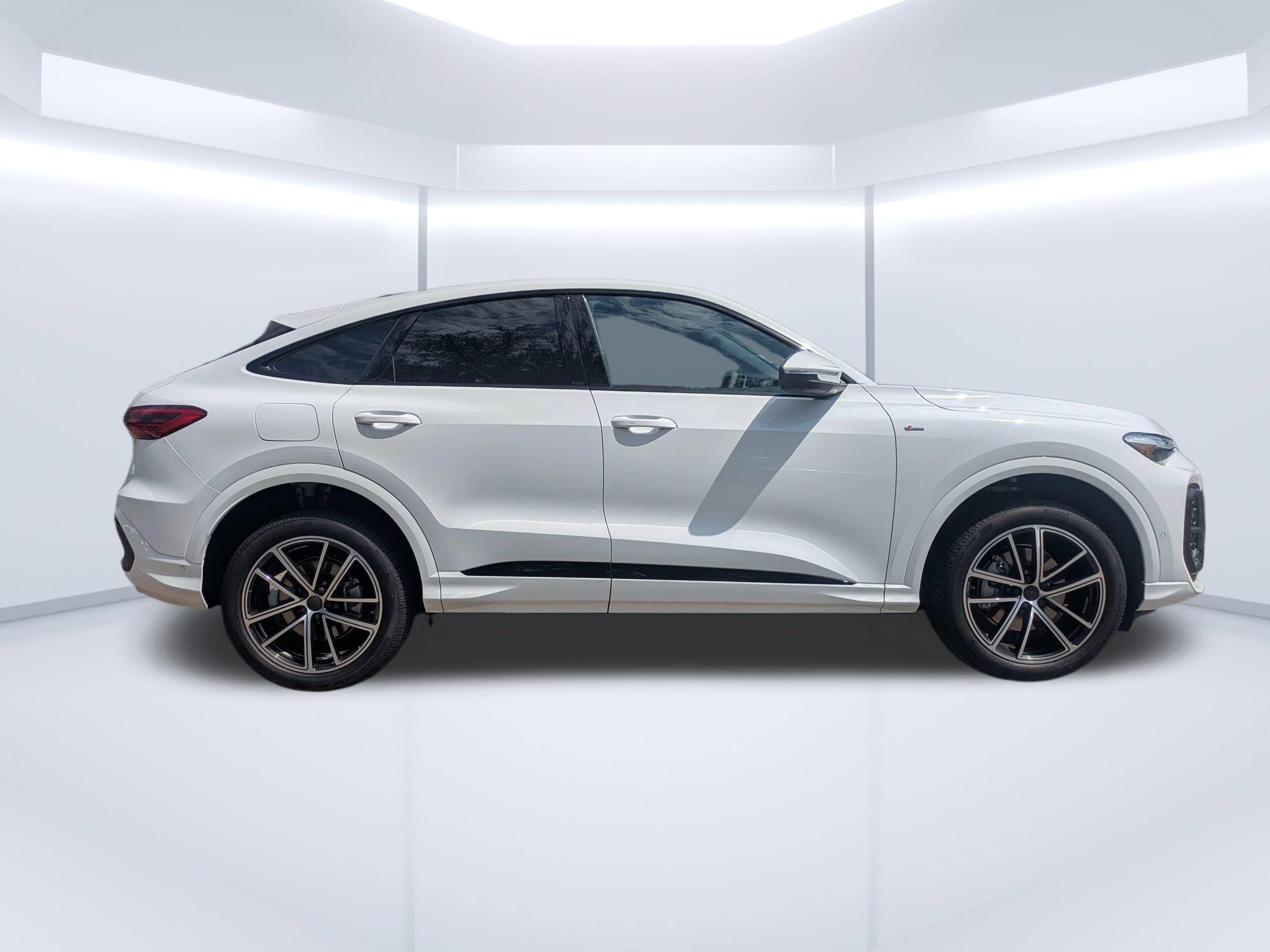 New 2026 Audi Q5 Premium Plus AWD/4WD image 5