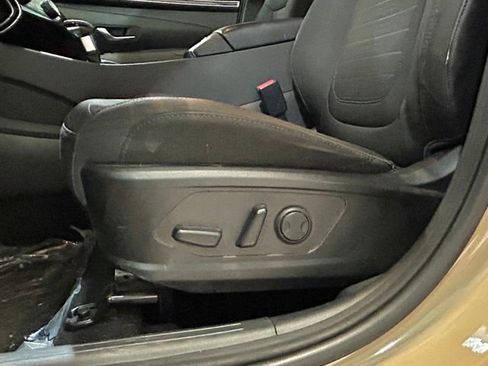 Used 2023 Hyundai Santa Cruz SEL image 16