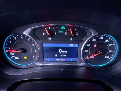 Used 2020 Chevrolet Traverse RS FWD image 22