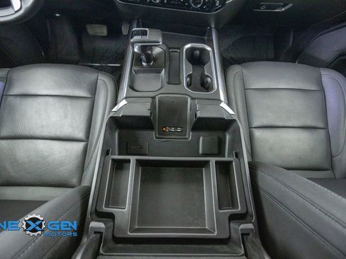 Used 2024 Chevrolet Silverado 1500 LTZ w/ LTZ Convenience Package II AWD/4WD image 33