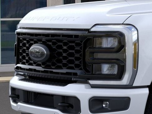 New 2026 Ford F350 Lariat w/ Black Appearance Package AWD/4WD image 18
