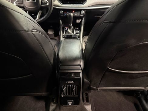 Used 2024 Jeep Compass Latitude AWD/4WD image 71
