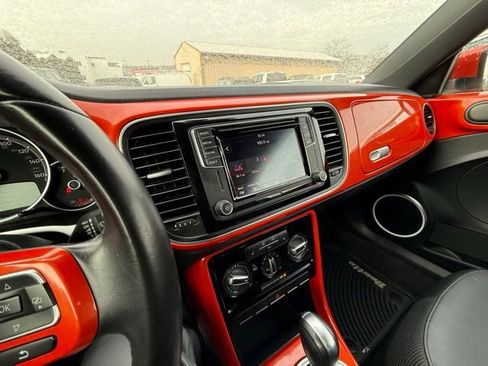 Used 2018 Volkswagen Beetle 2.0T S w/ Style & Comfort Package image 12