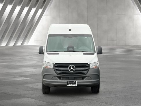 Used 2026 Mercedes-Benz Sprinter 2500 image 9
