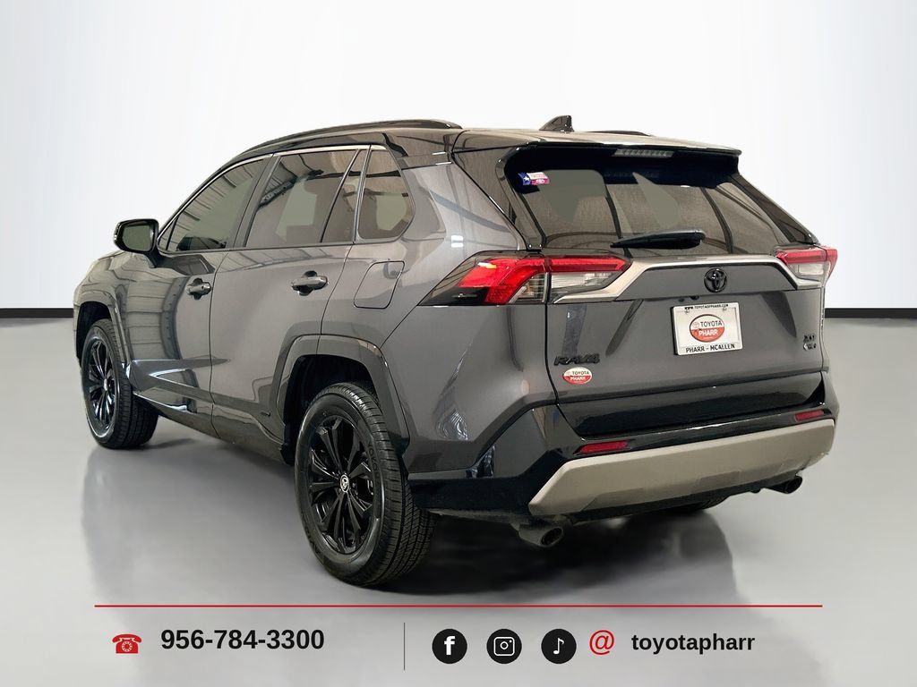 Used 2025 Toyota RAV4 XSE AWD/4WD image 7