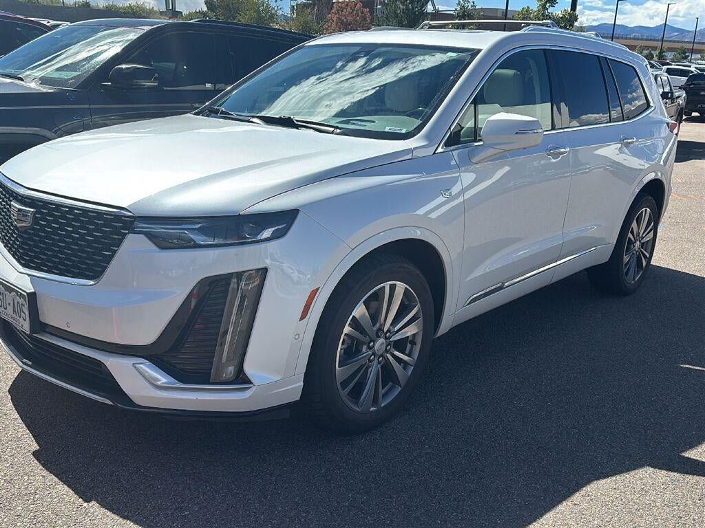 Used 2021 Cadillac XT6 Premium Luxury AWD/4WD image 1