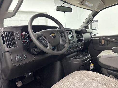 New 2025 Chevrolet Express 3500 w/ Power Convenience Package image 20