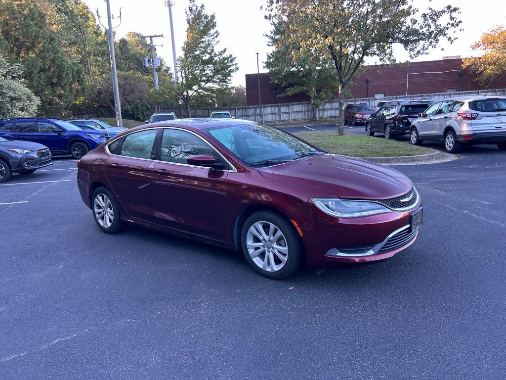 Used 2017 Chrysler 200 Limited Platinum w/ Comfort & Convenience Group FWD image 1