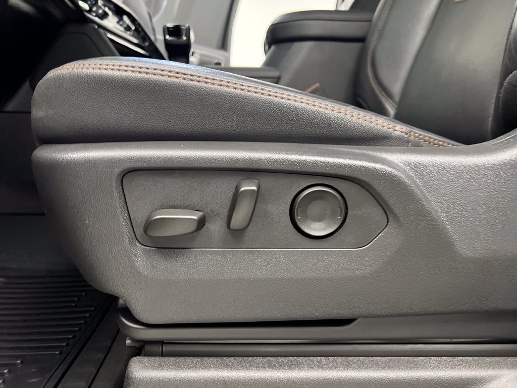 Used 2025 GMC Sierra 1500 AT4 AWD/4WD image 13