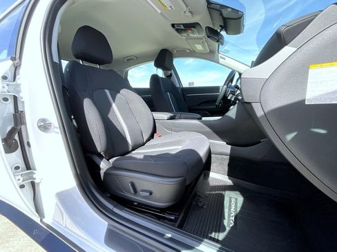 Certified 2025 Hyundai Sonata SEL image 16