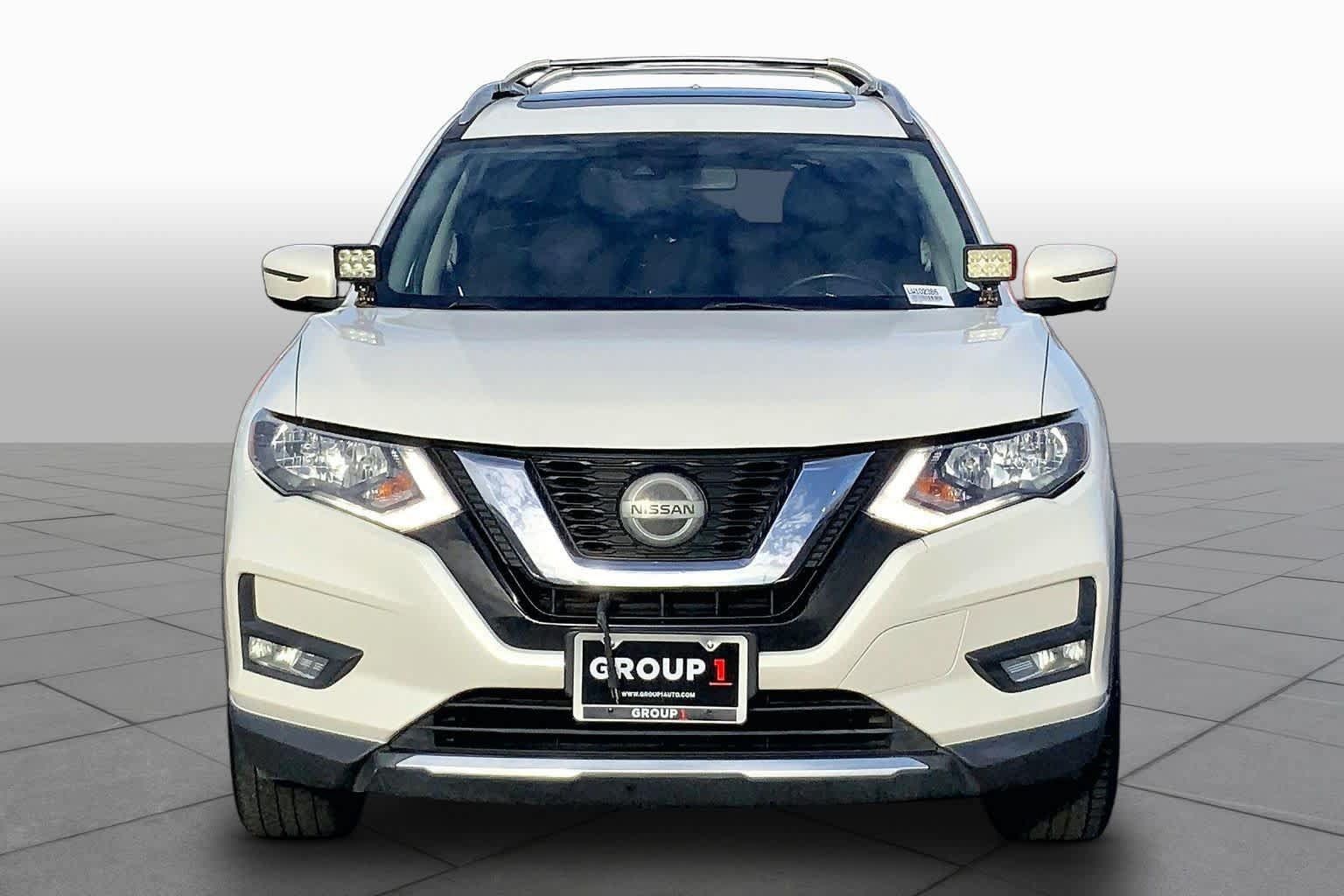 Used 2020 Nissan Rogue SV w/ Sun & Sound Touring Package AWD/4WD image 4