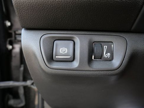 Used 2019 GMC Acadia Denali w/ Technology Package AWD/4WD image 29