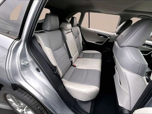 Used 2020 Toyota RAV4 Limited AWD/4WD image 24