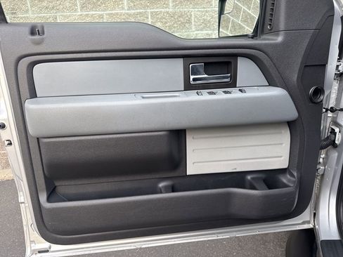 Used 2014 Ford F150 XLT w/ Trailer Tow Package image 12