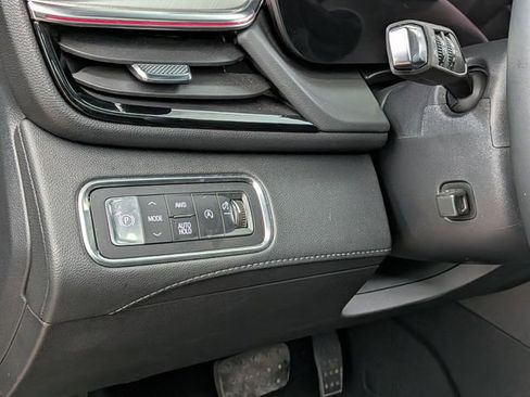 Used 2025 Buick Enclave Avenir w/ Super Cruise Package image 14