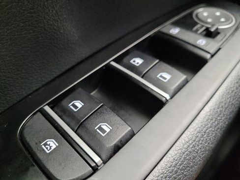 Used 2025 Kia Soul LX image 27