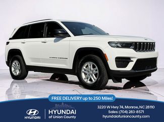 Used 2023 Jeep Grand Cherokee Laredo video 1