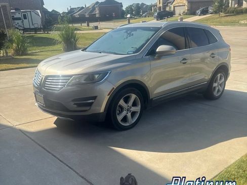 Used 2015 Lincoln MKC FWD image 1