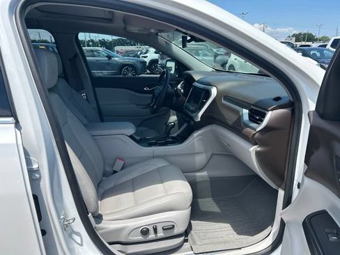 Used 2019 GMC Acadia SLT w/ LPO, Floor Liner Package FWD image 11