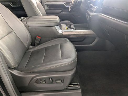 Certified 2024 Chevrolet Silverado 3500 LTZ w/ LTZ Plus Package image 33