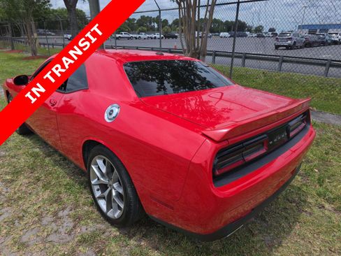Used 2022 Dodge Challenger GT RWD image 4