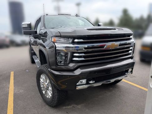 Used 2020 Chevrolet Silverado 3500 High Country w/ Z71 Off-Road Package AWD/4WD image 3