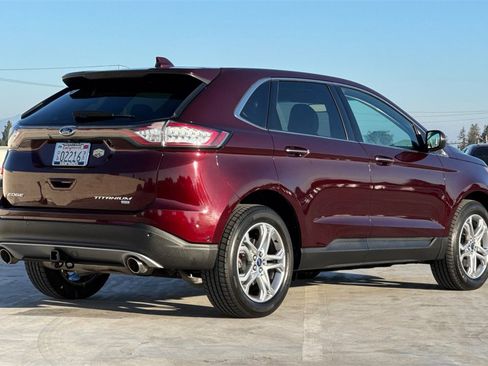 Used 2018 Ford Edge Titanium w/ Equipment Group 302A image 3