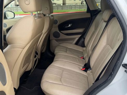 Used 2016 Land Rover Range Rover Evoque SE image 10