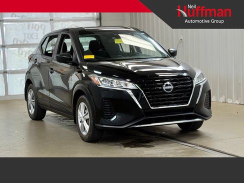 Used 2023 Nissan Kicks S FWD image 1